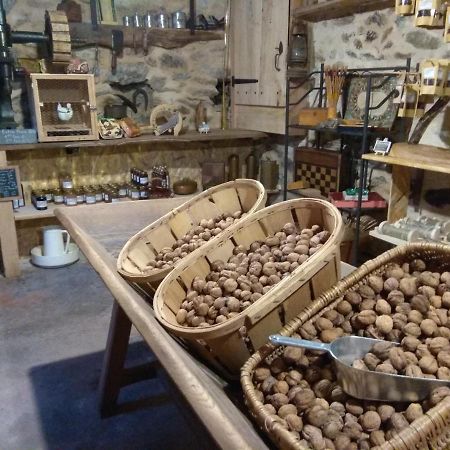 La Ferme Les Mamours La Bastide-l'Eveque Exteriör bild