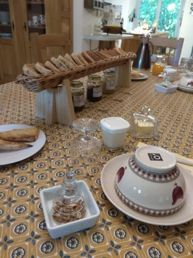 La Ferme Les Mamours La Bastide-l'Eveque Exteriör bild