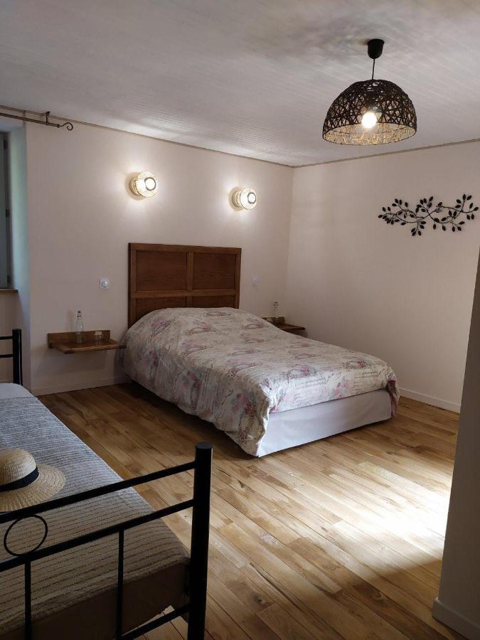 La Ferme Les Mamours La Bastide-l'Eveque Exteriör bild